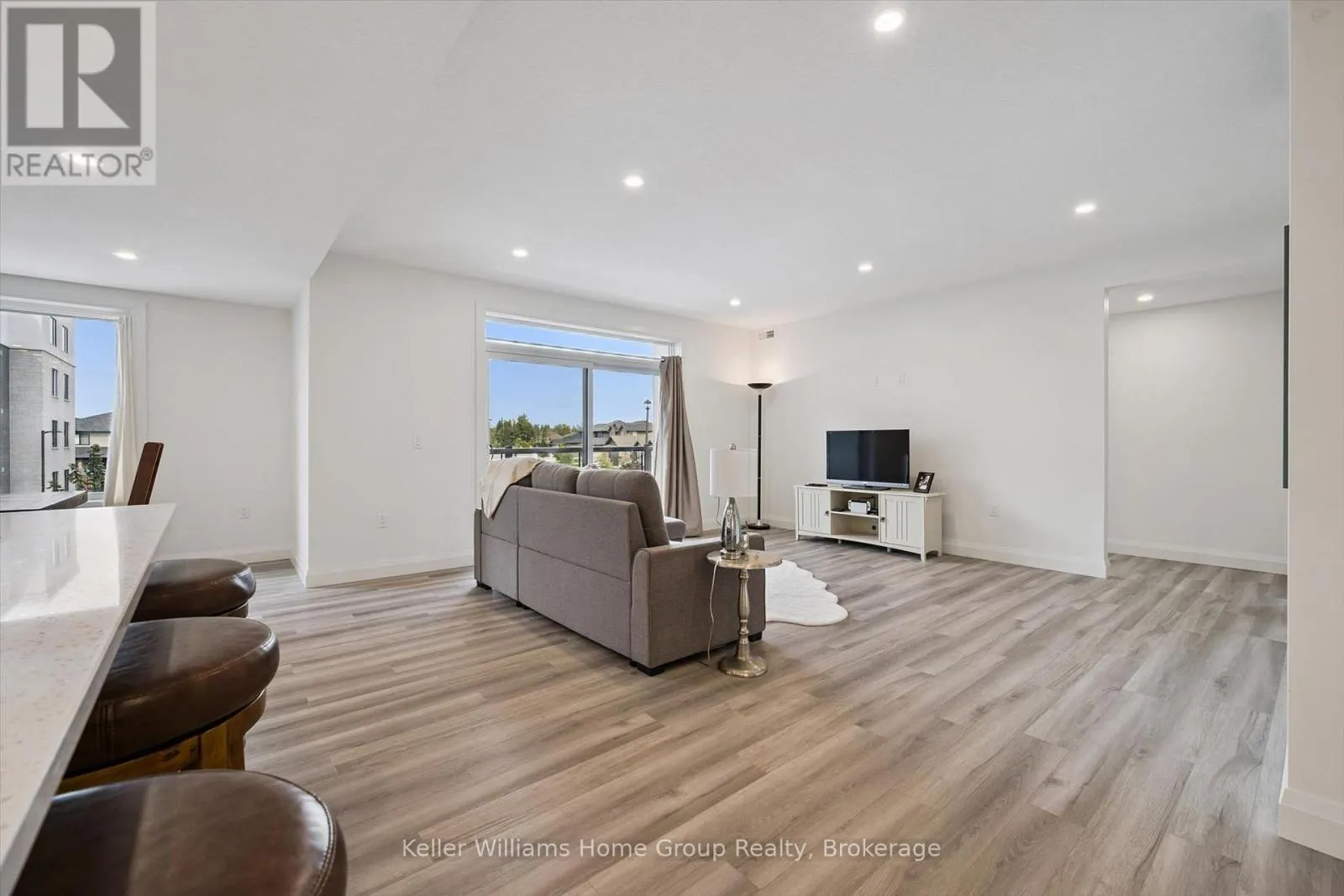 203 - 99B FARLEY ROAD #203