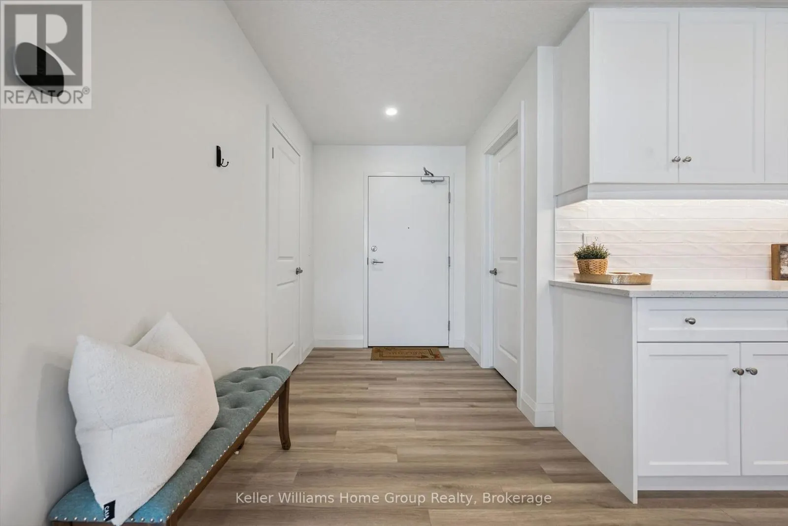 203 - 99B FARLEY ROAD #203