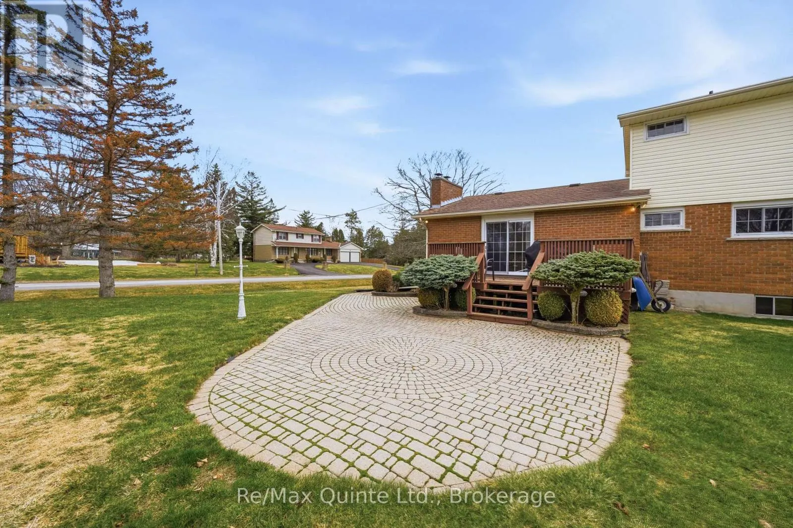 19 COUNTRY CLUB DRIVE