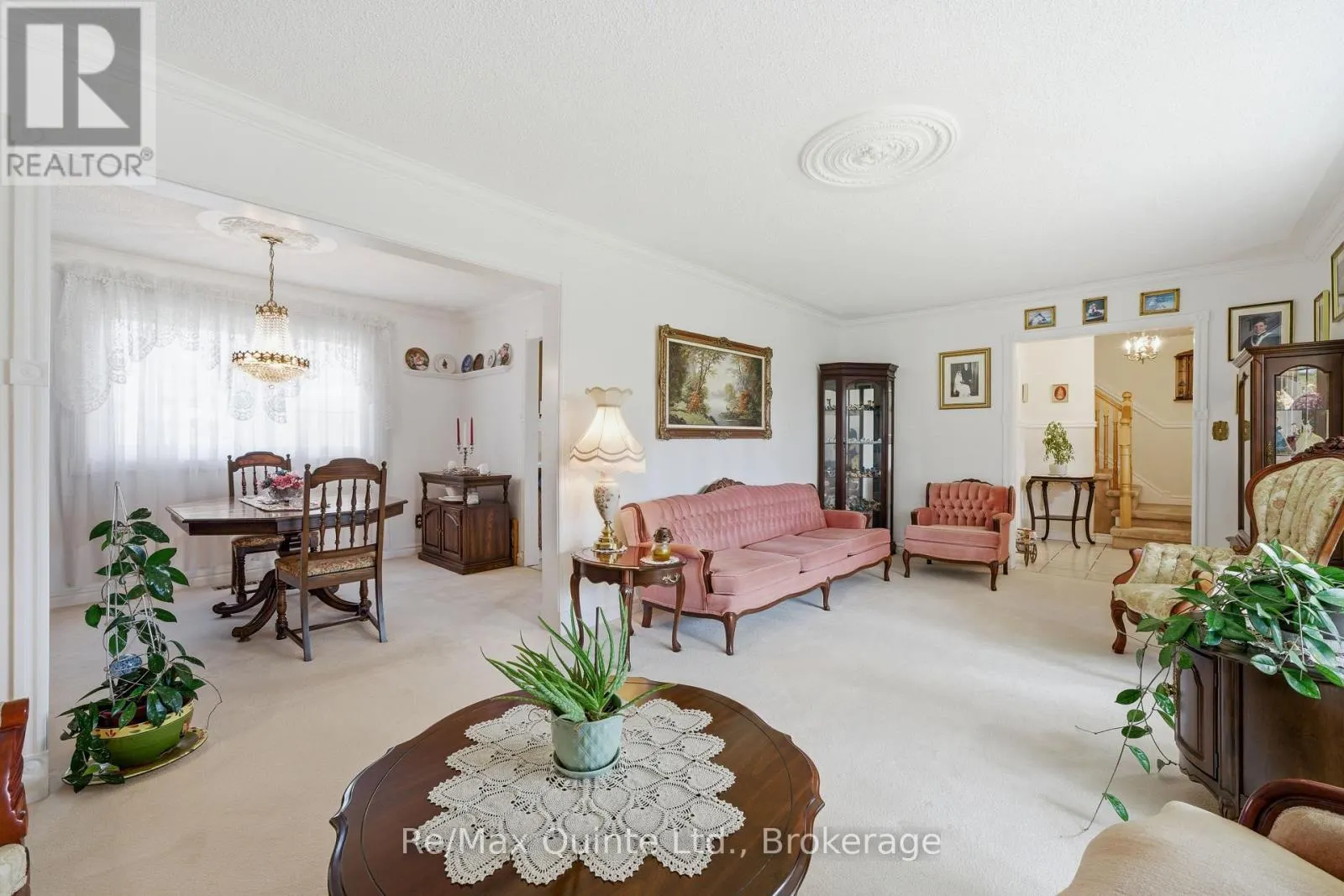 19 COUNTRY CLUB DRIVE