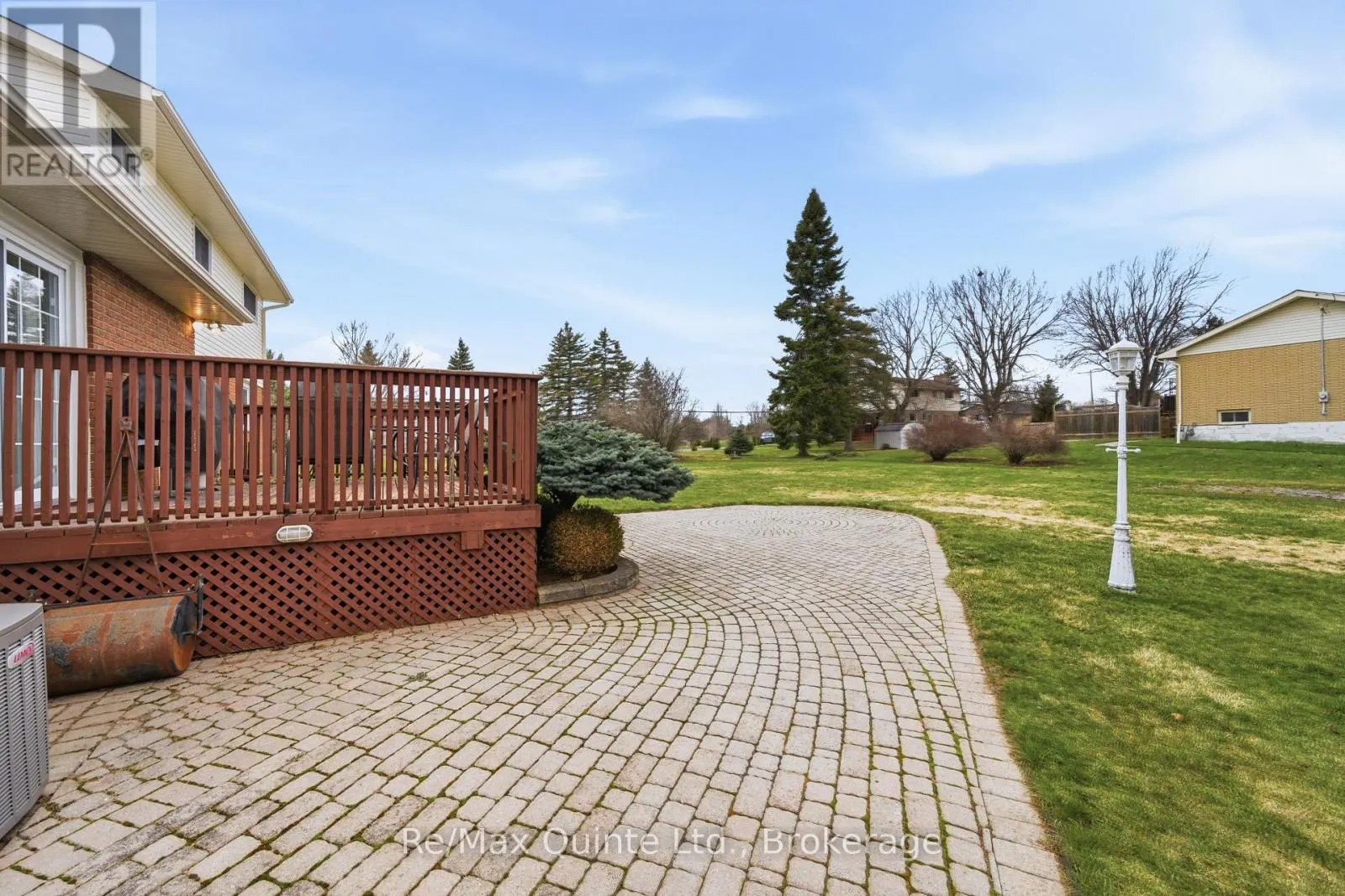 19 COUNTRY CLUB DRIVE