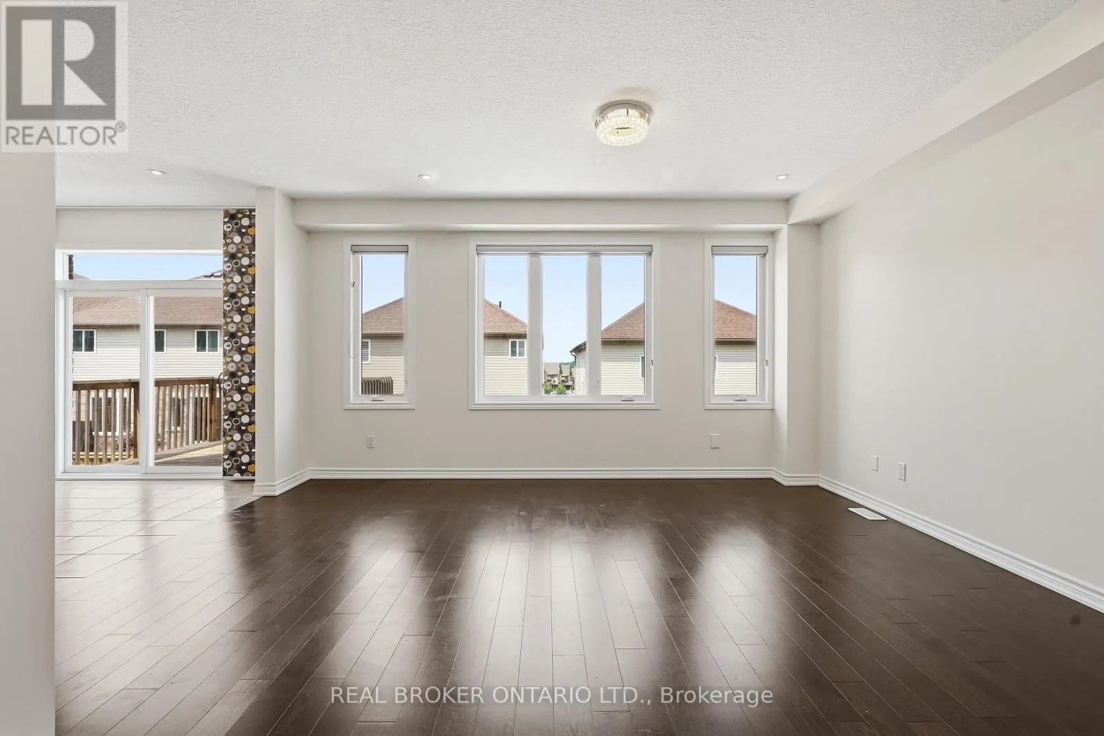 359 BEECHDROPS DRIVE