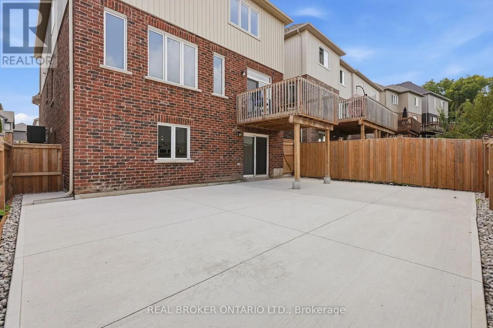 359 BEECHDROPS DRIVE