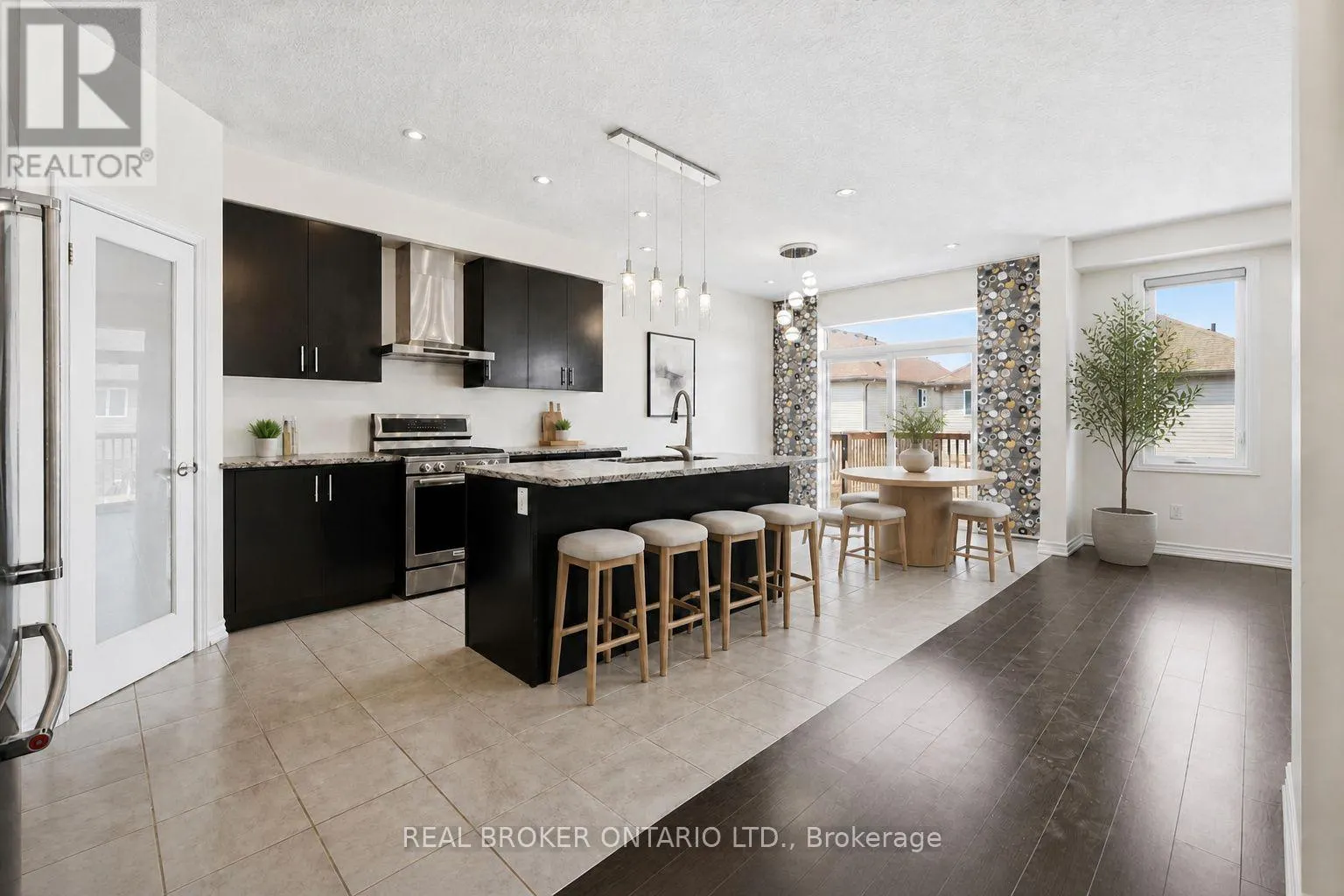 359 BEECHDROPS DRIVE