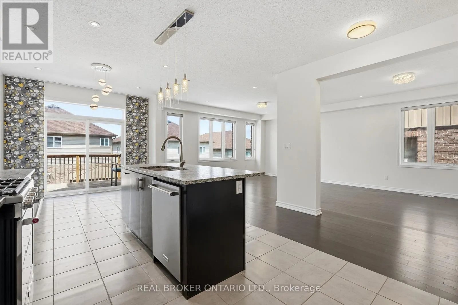 359 BEECHDROPS DRIVE