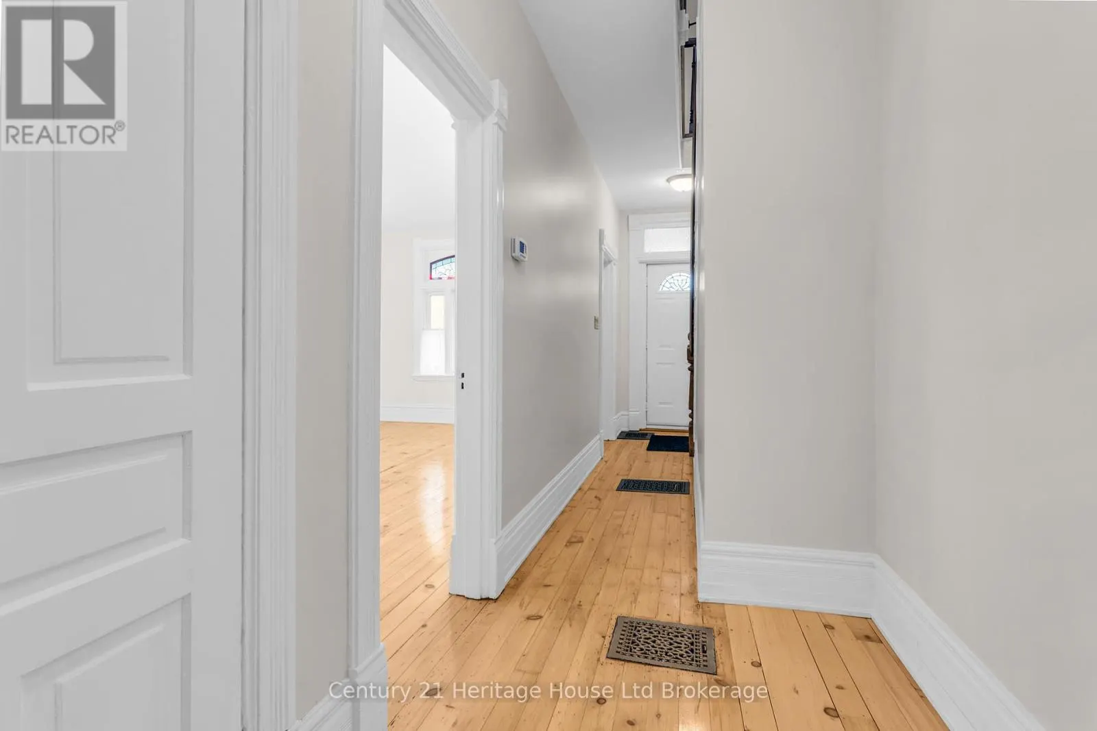 37 CHURCH STREET E