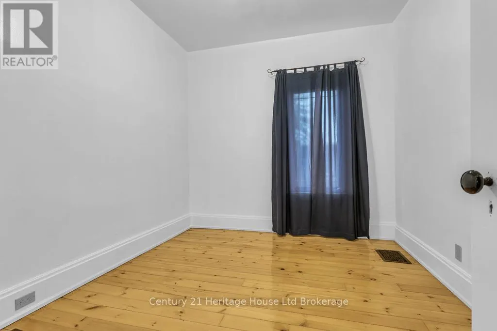 37 CHURCH STREET E