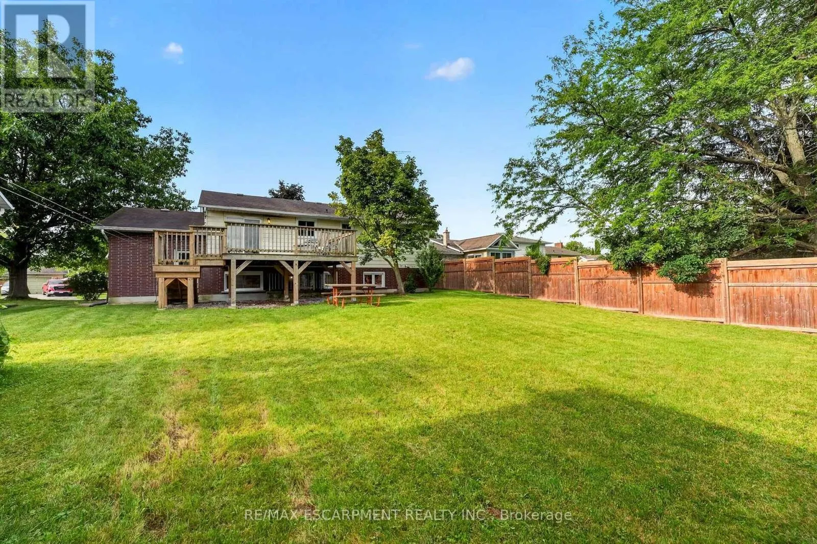 5 BROOKS CIRCLE