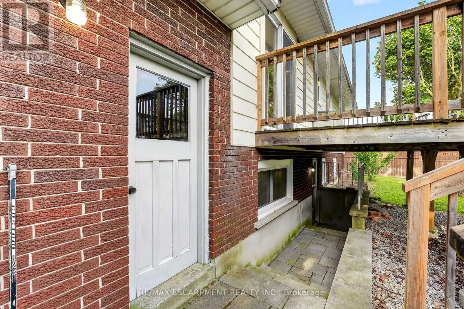 5 BROOKS CIRCLE