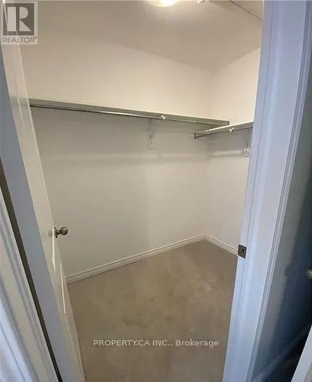 154 BROADWAY LANE