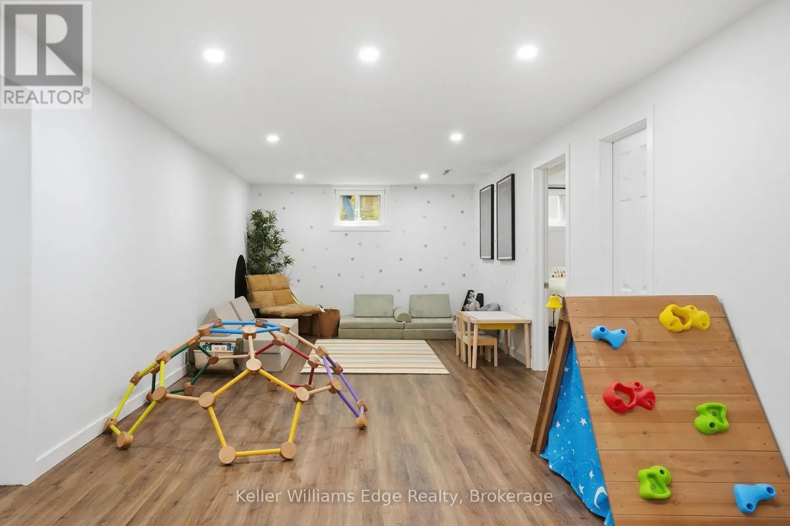 131 WEST 34TH STREET