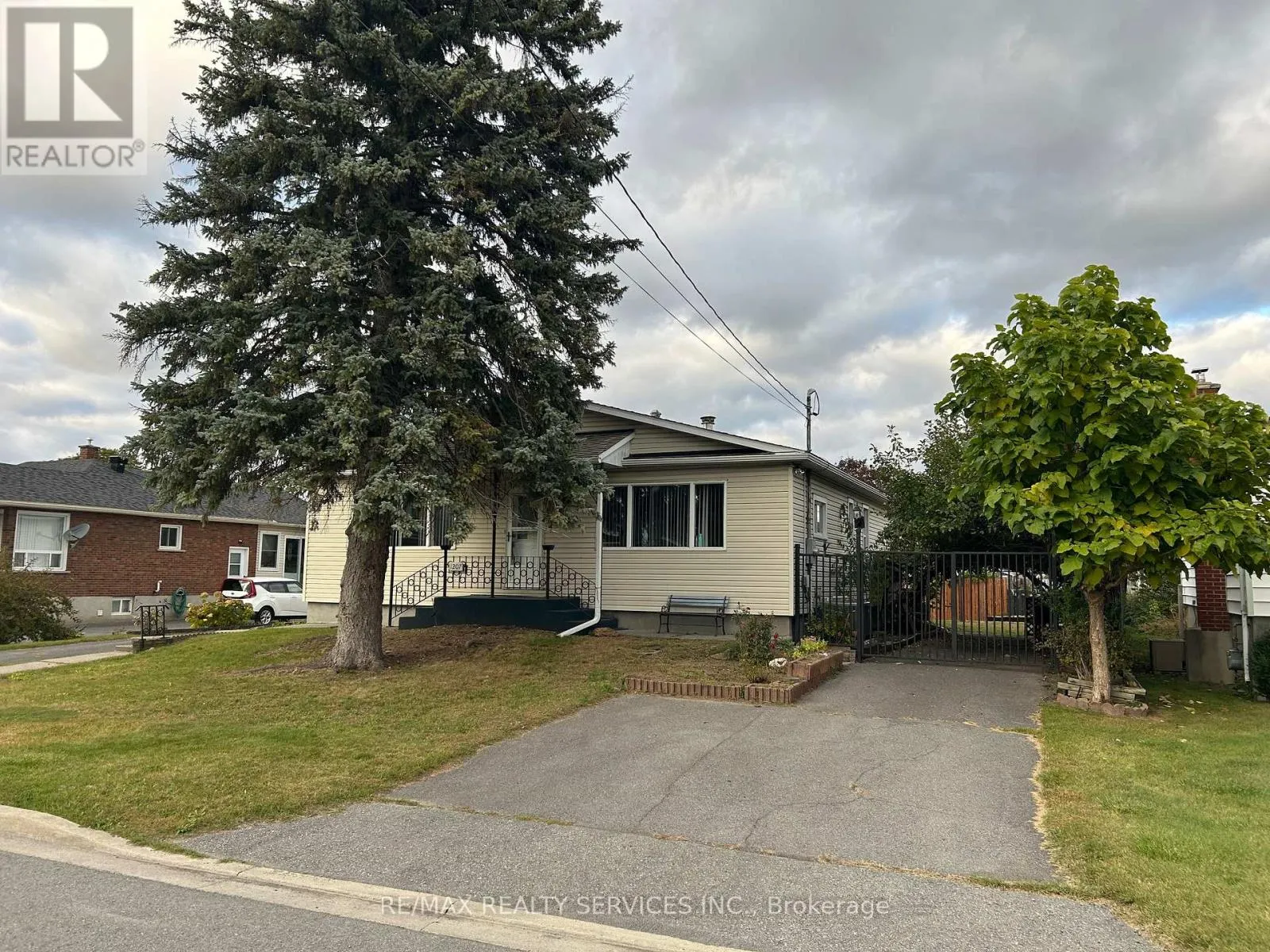 1207 HENRY STREET