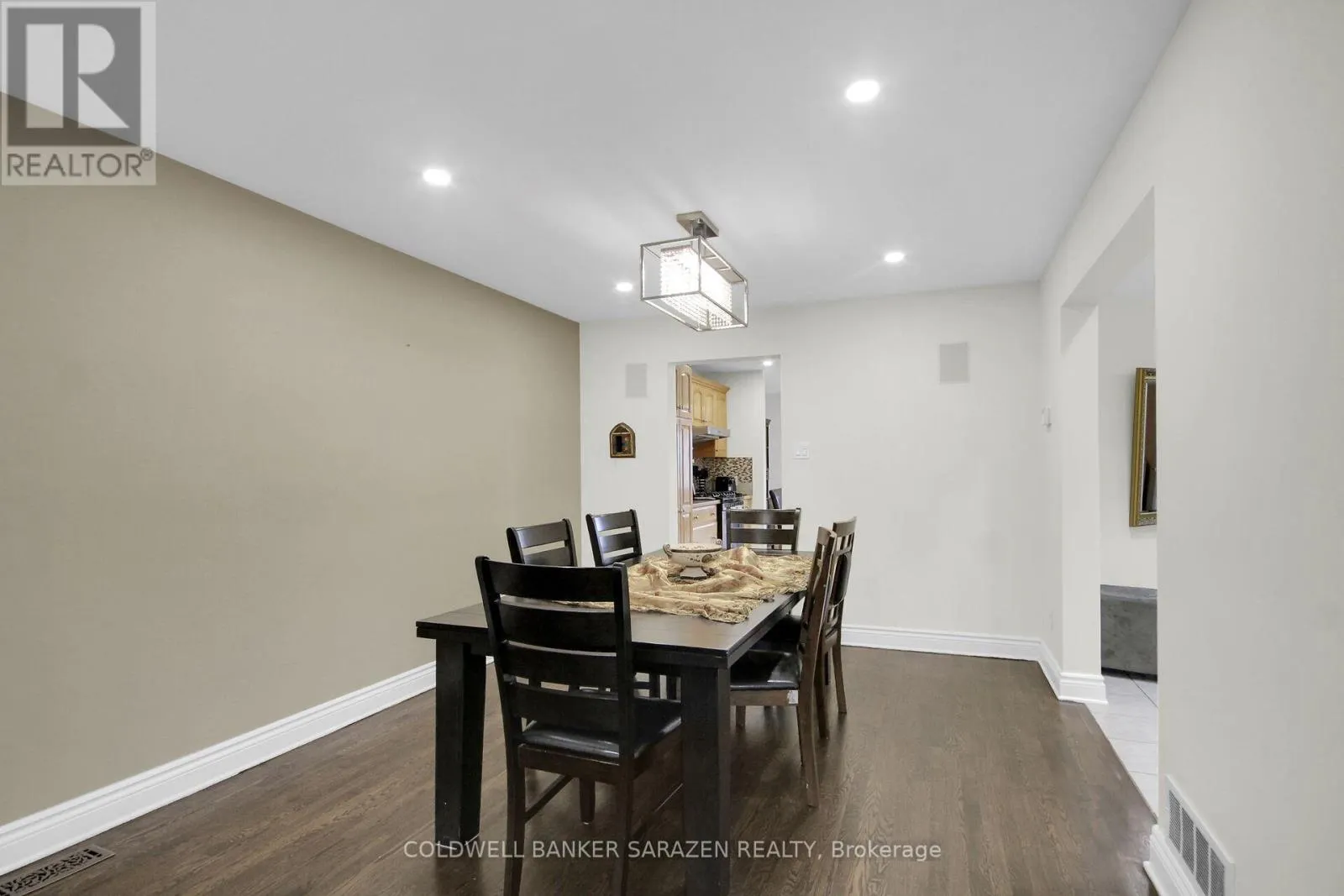 185 TWYFORD STREET