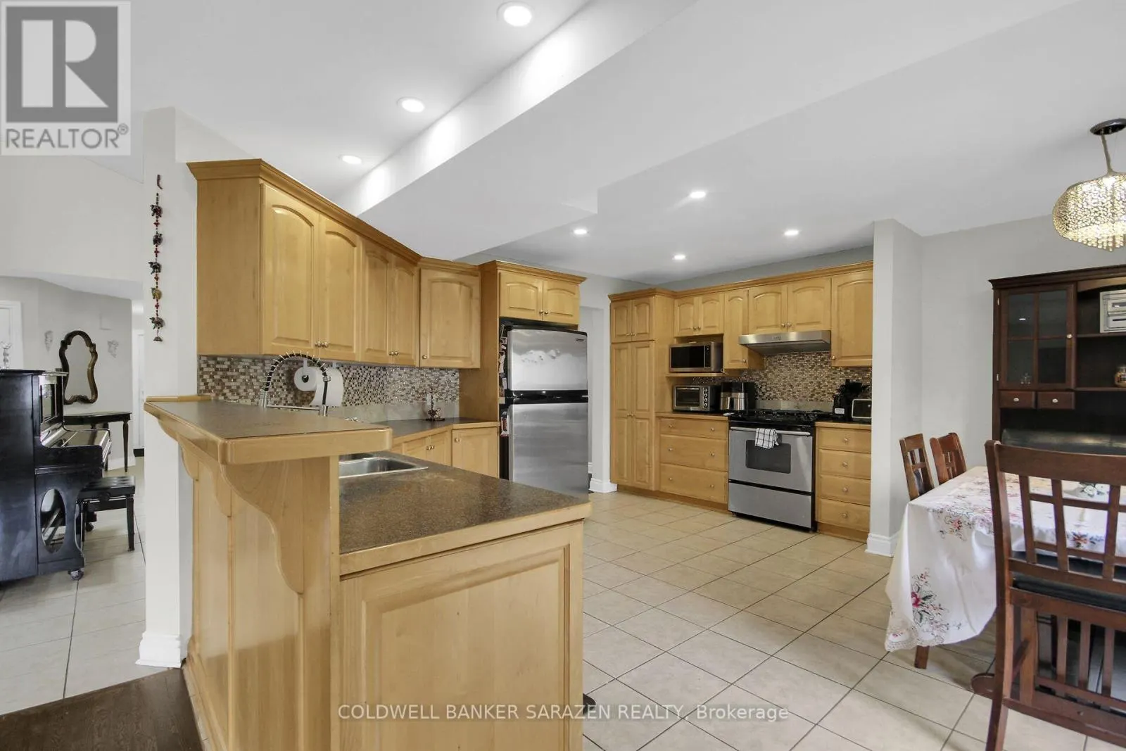 185 TWYFORD STREET