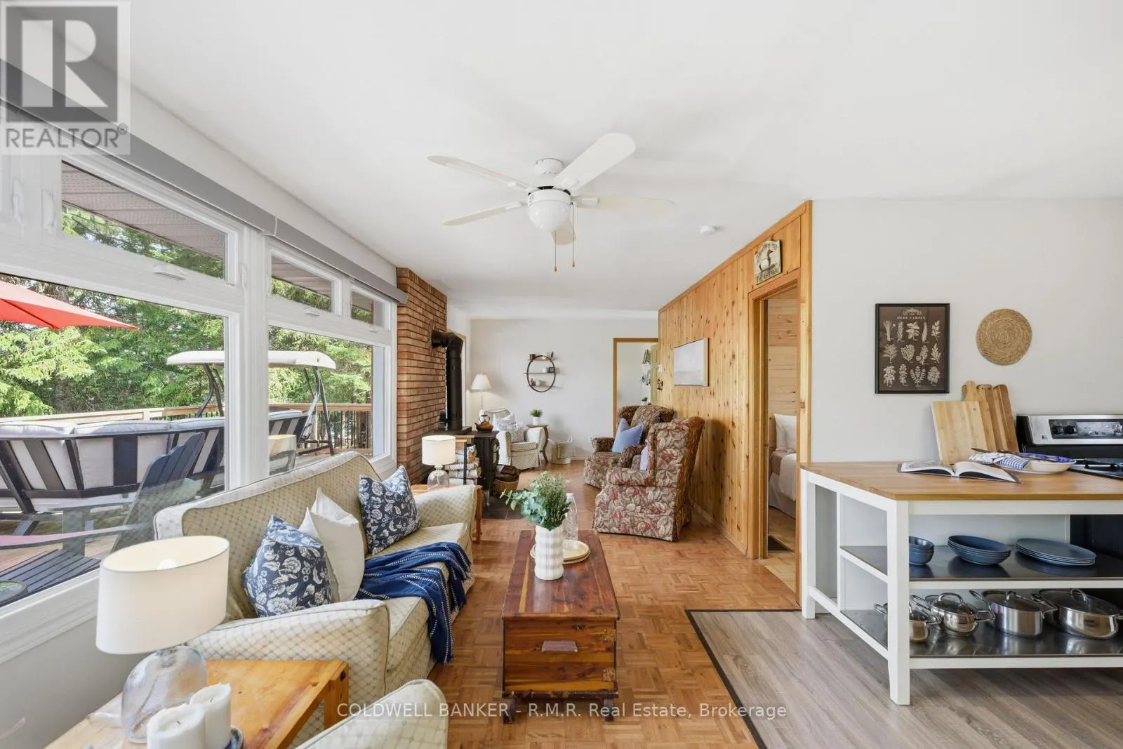 63 LITTLE SILVER LAKE WAY