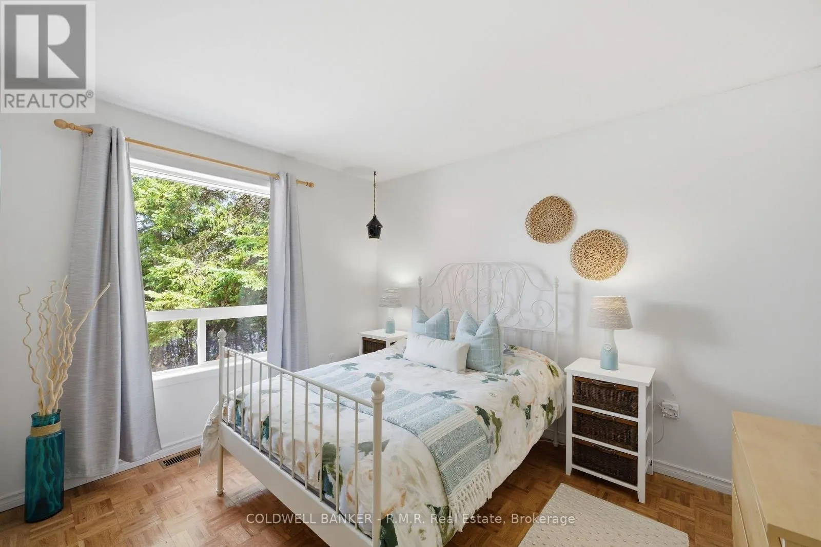 63 LITTLE SILVER LAKE WAY