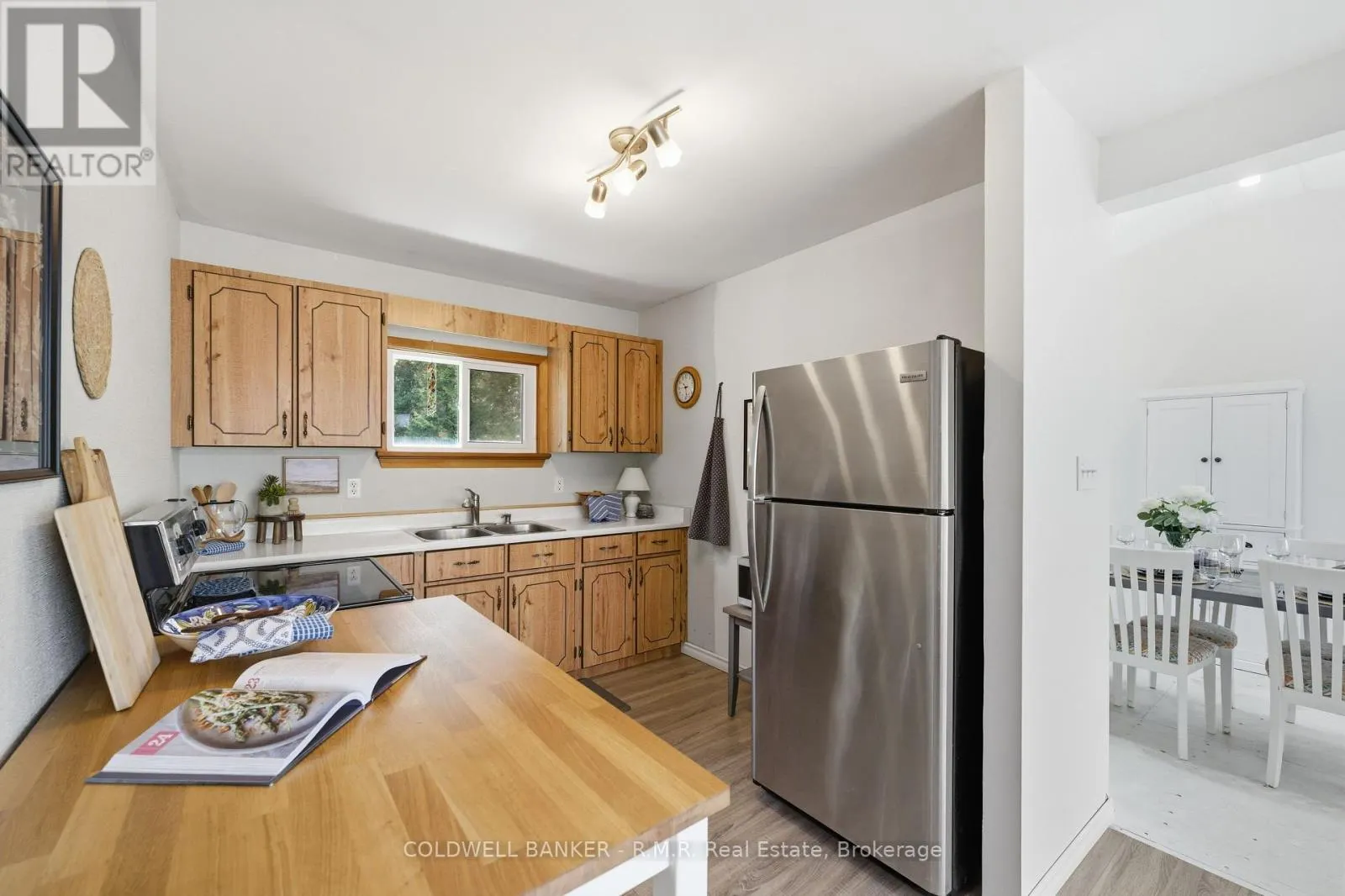 63 LITTLE SILVER LAKE WAY