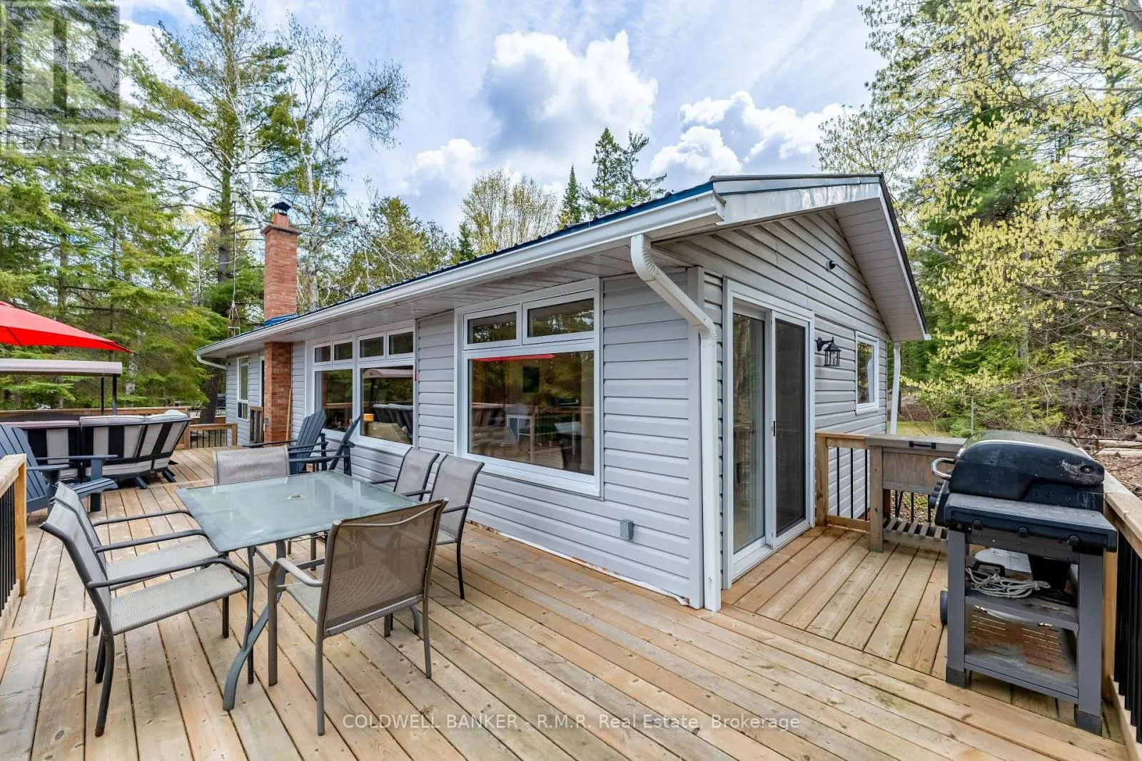 63 LITTLE SILVER LAKE WAY