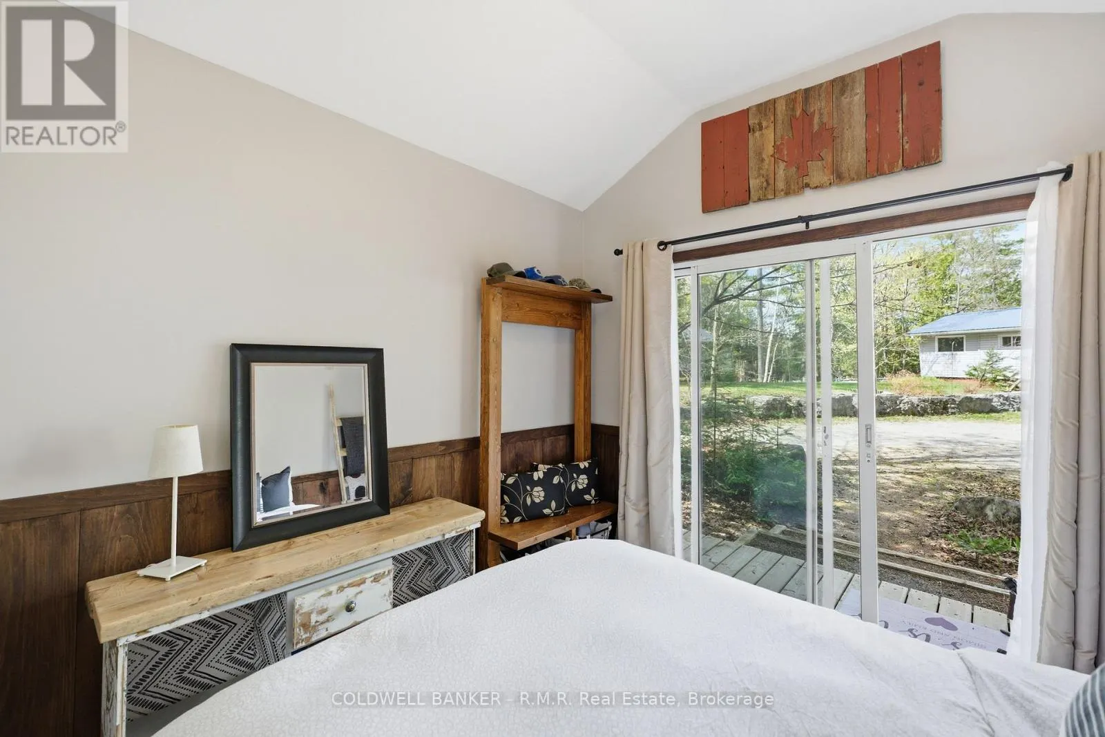 63 LITTLE SILVER LAKE WAY