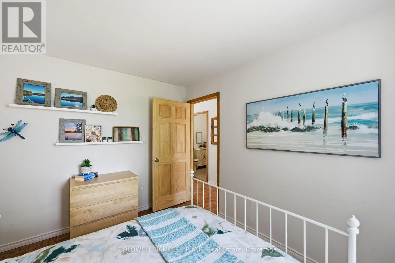 63 LITTLE SILVER LAKE WAY