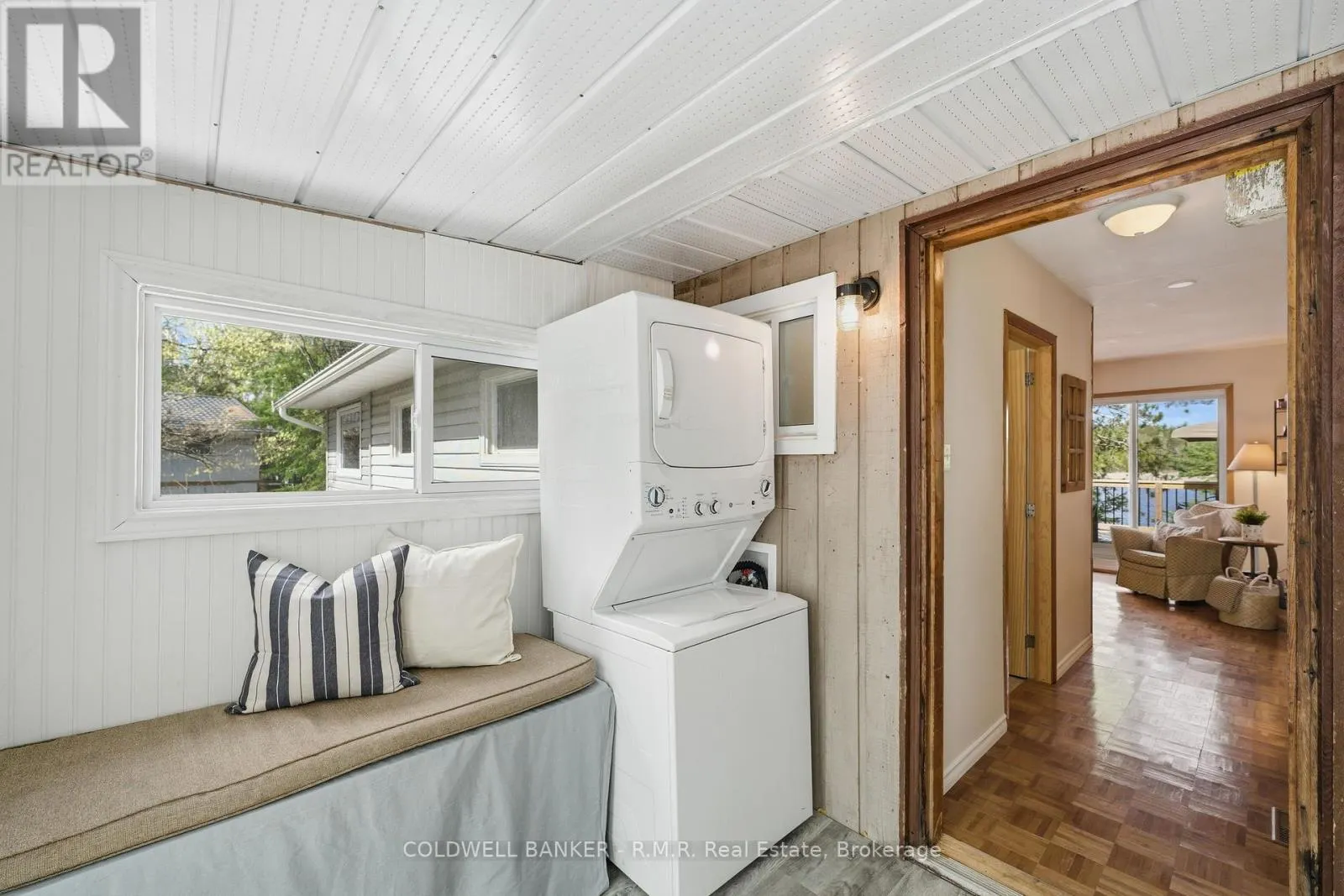 63 LITTLE SILVER LAKE WAY