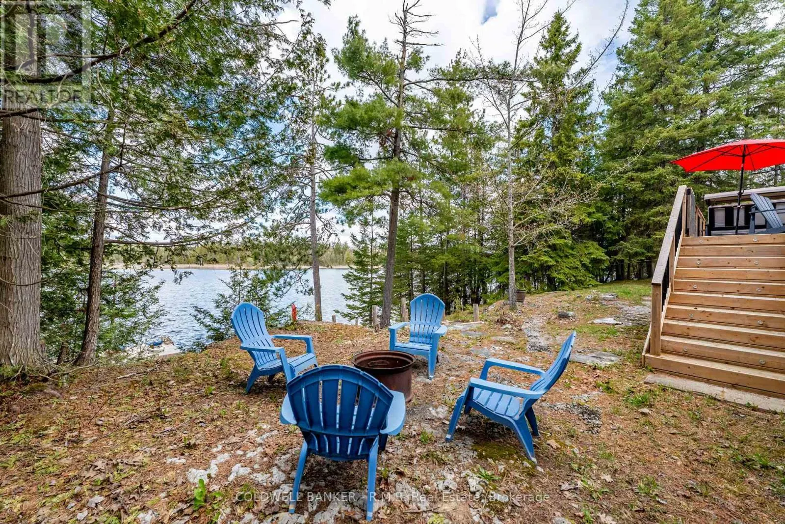 63 LITTLE SILVER LAKE WAY