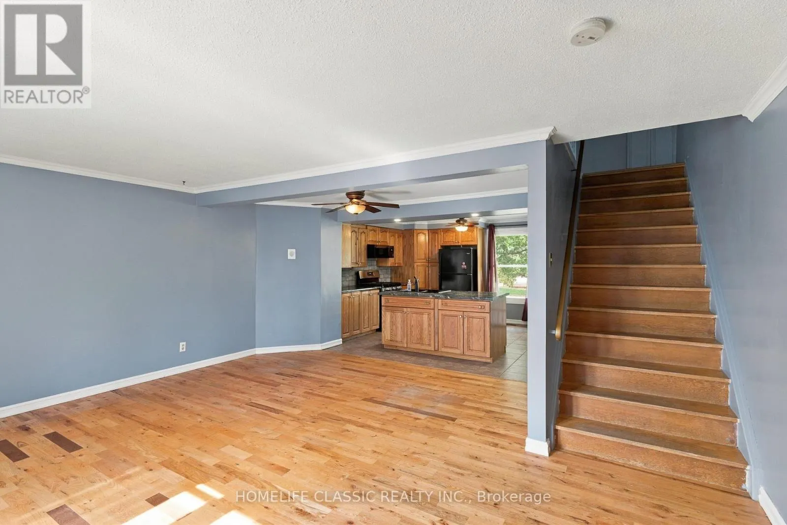 22 FROBISHER COURT