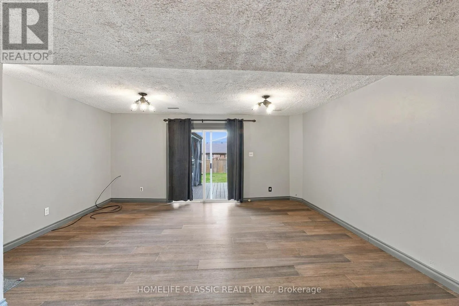 22 FROBISHER COURT