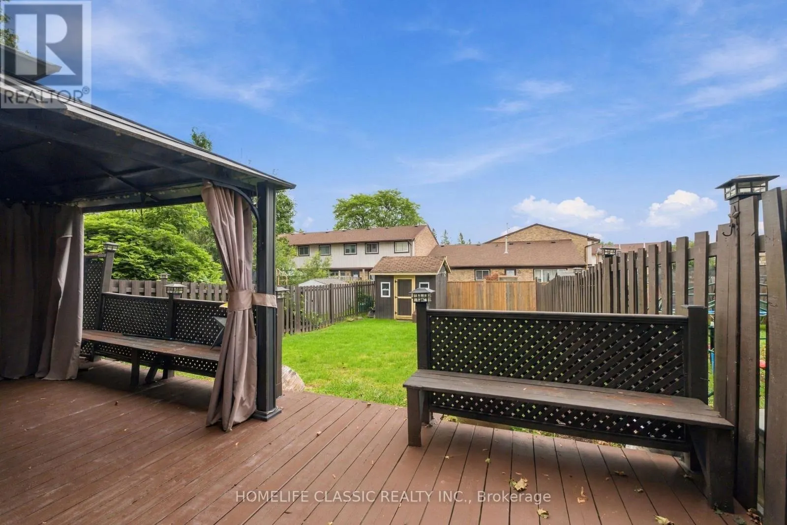 22 FROBISHER COURT