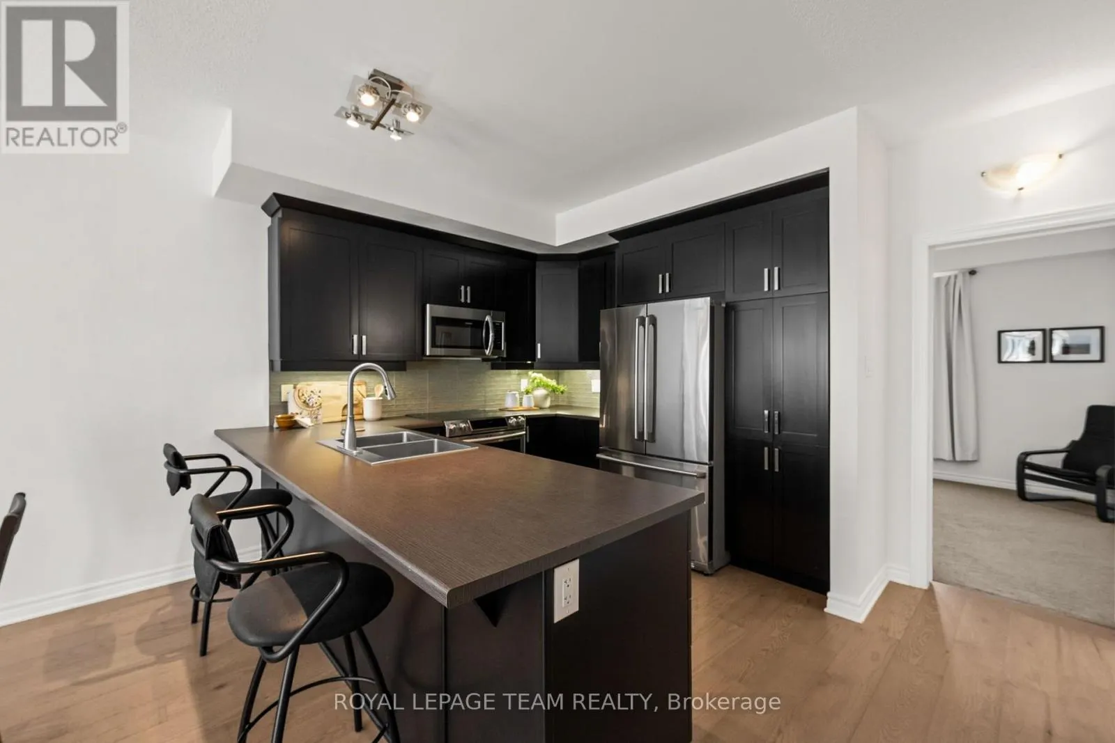 212 PEMBINA PRIVATE