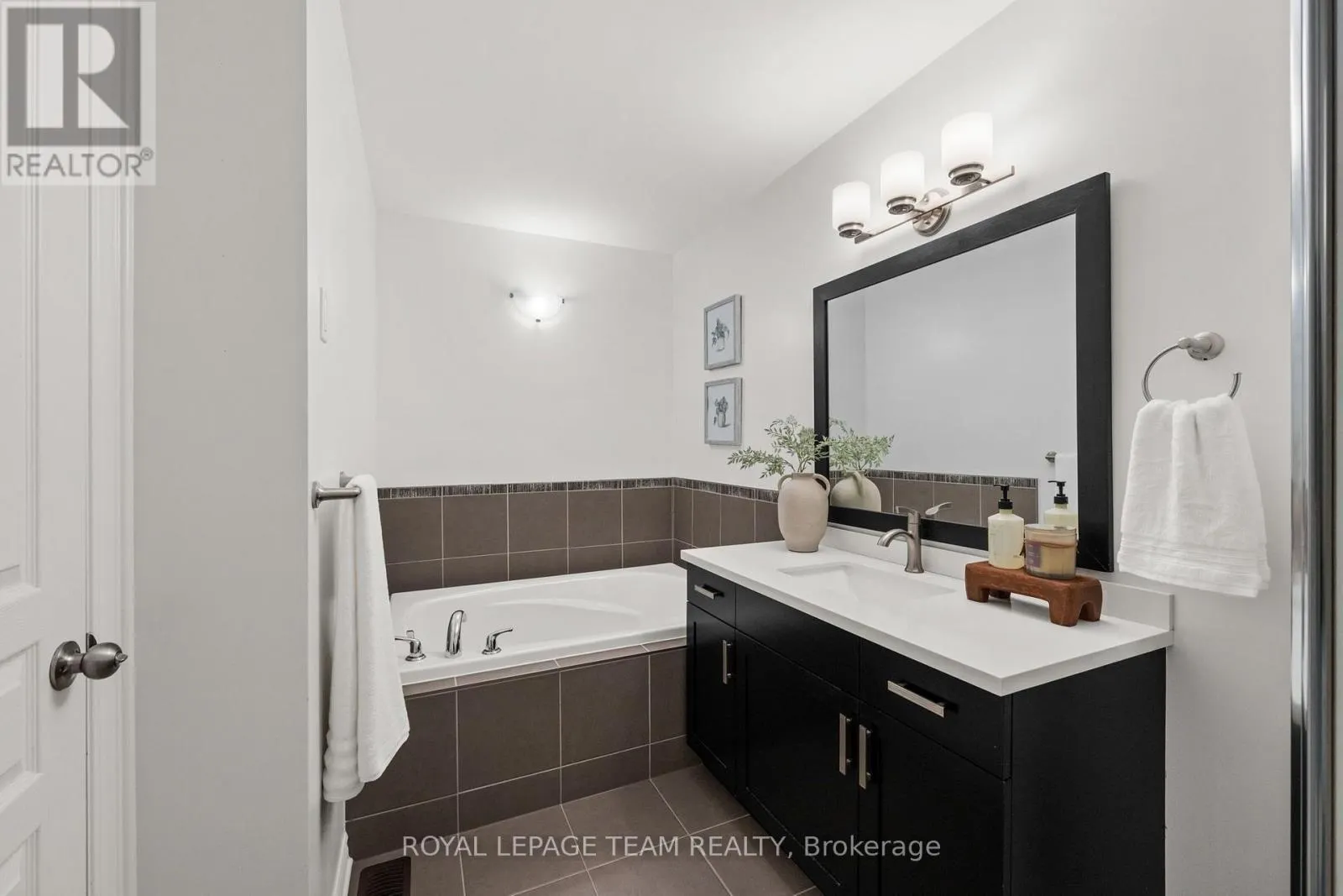 212 PEMBINA PRIVATE