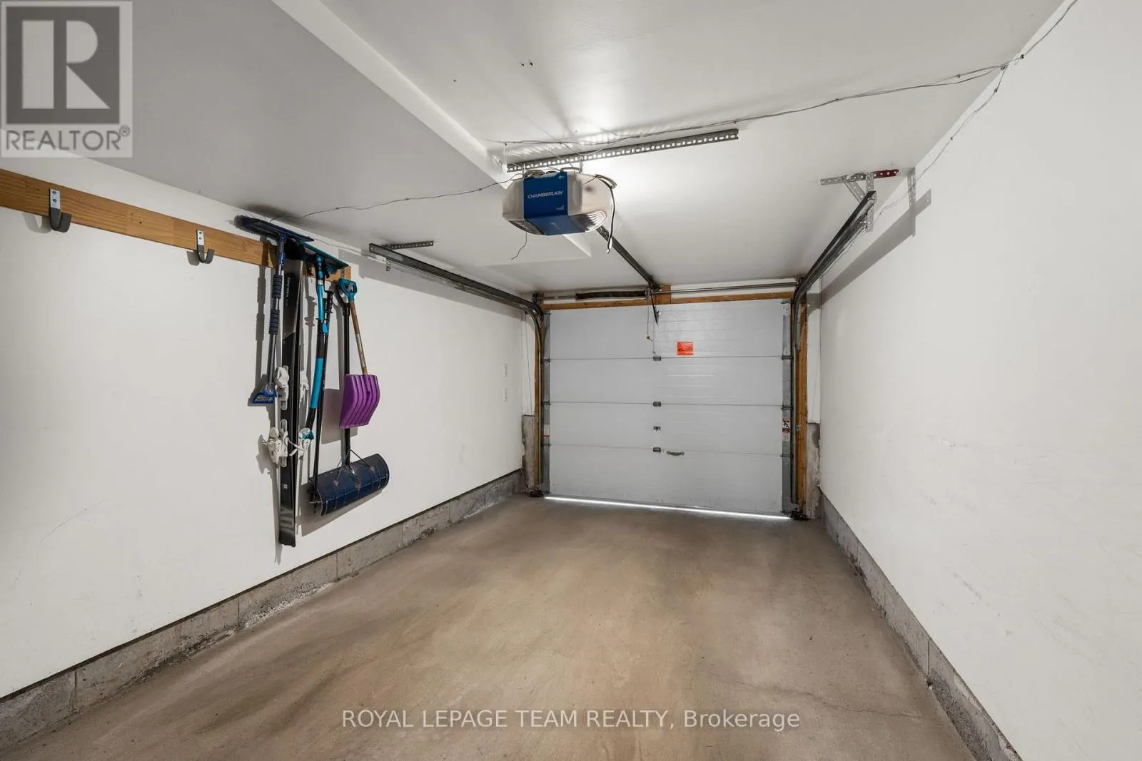 212 PEMBINA PRIVATE