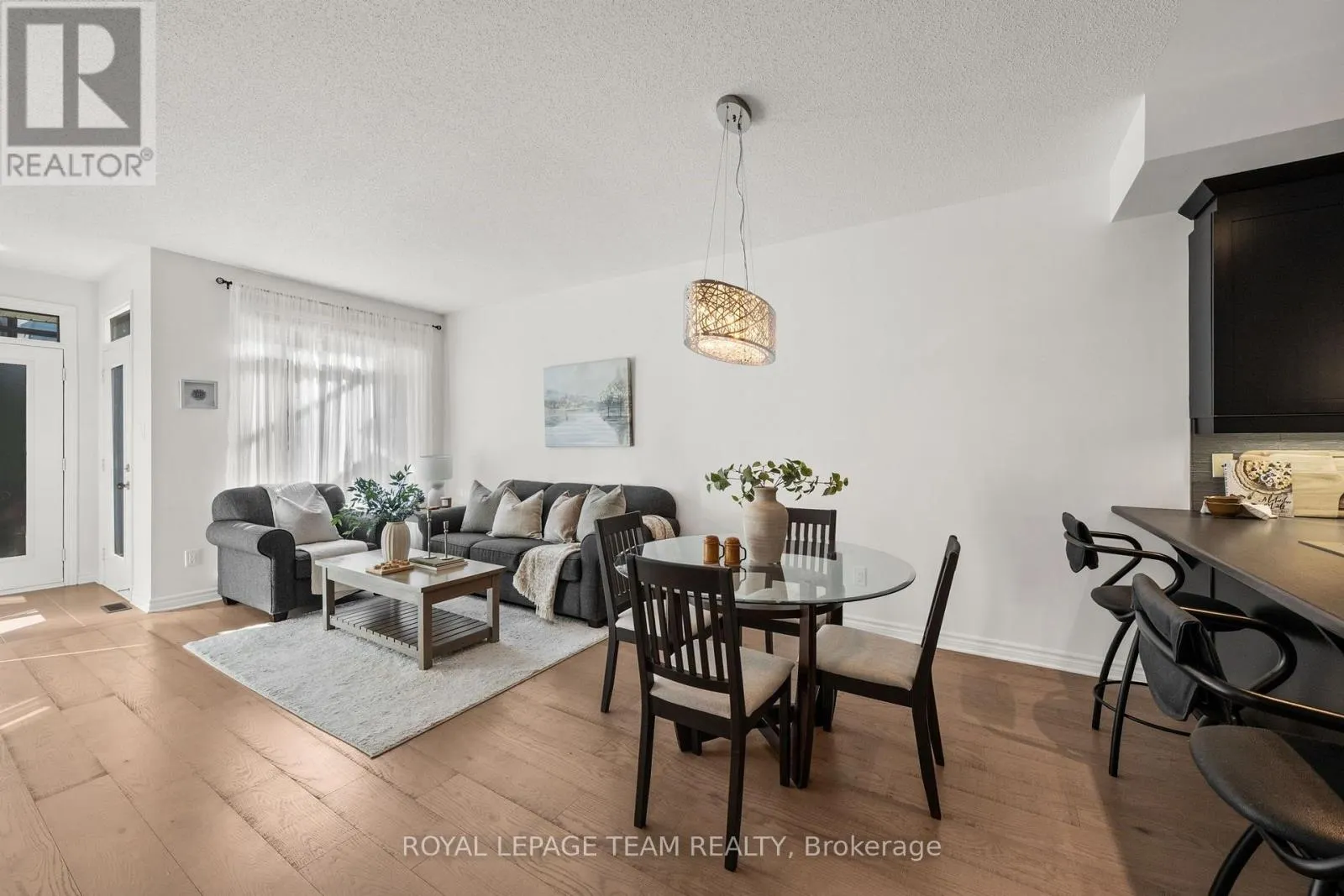 212 PEMBINA PRIVATE