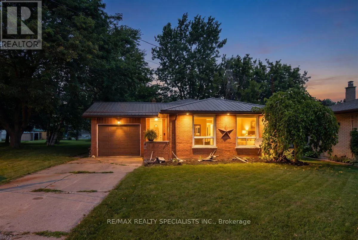 12 WARDELL CRESCENT