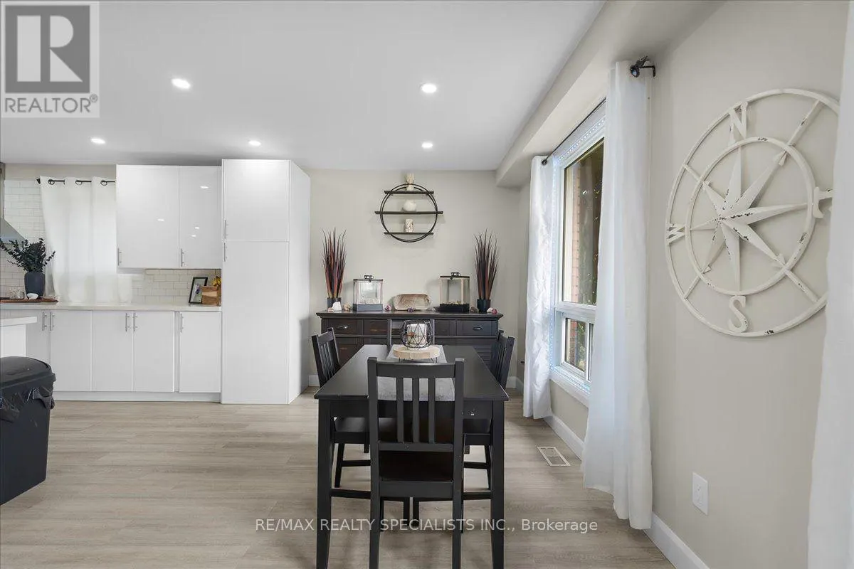 12 WARDELL CRESCENT