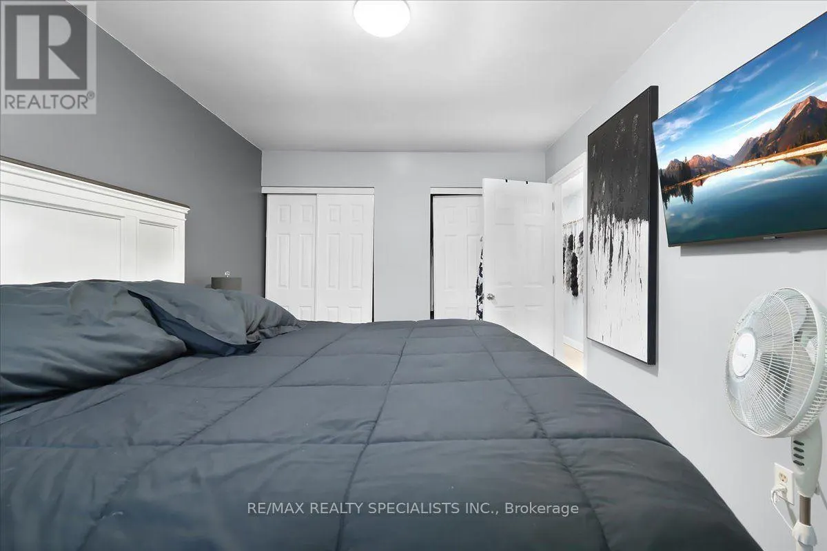 12 WARDELL CRESCENT