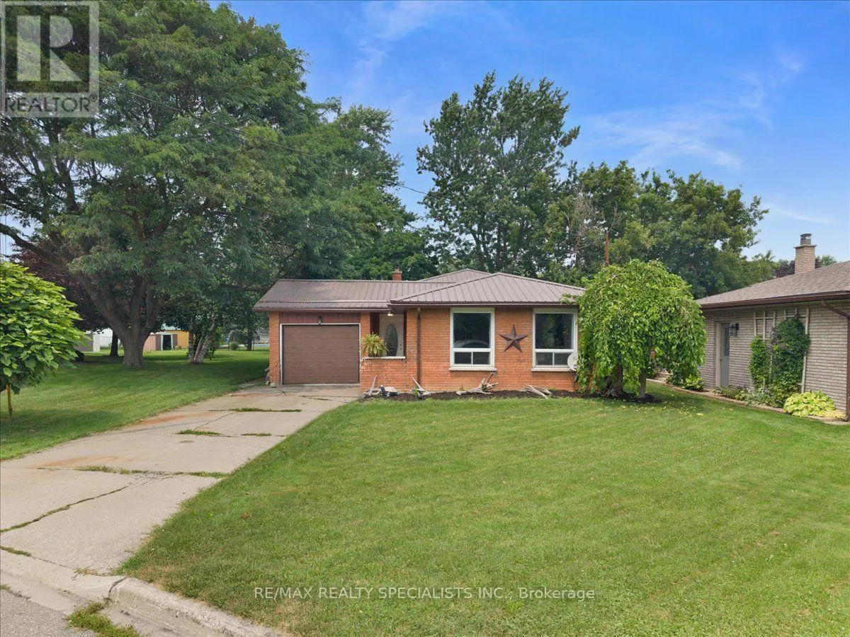 12 WARDELL CRESCENT