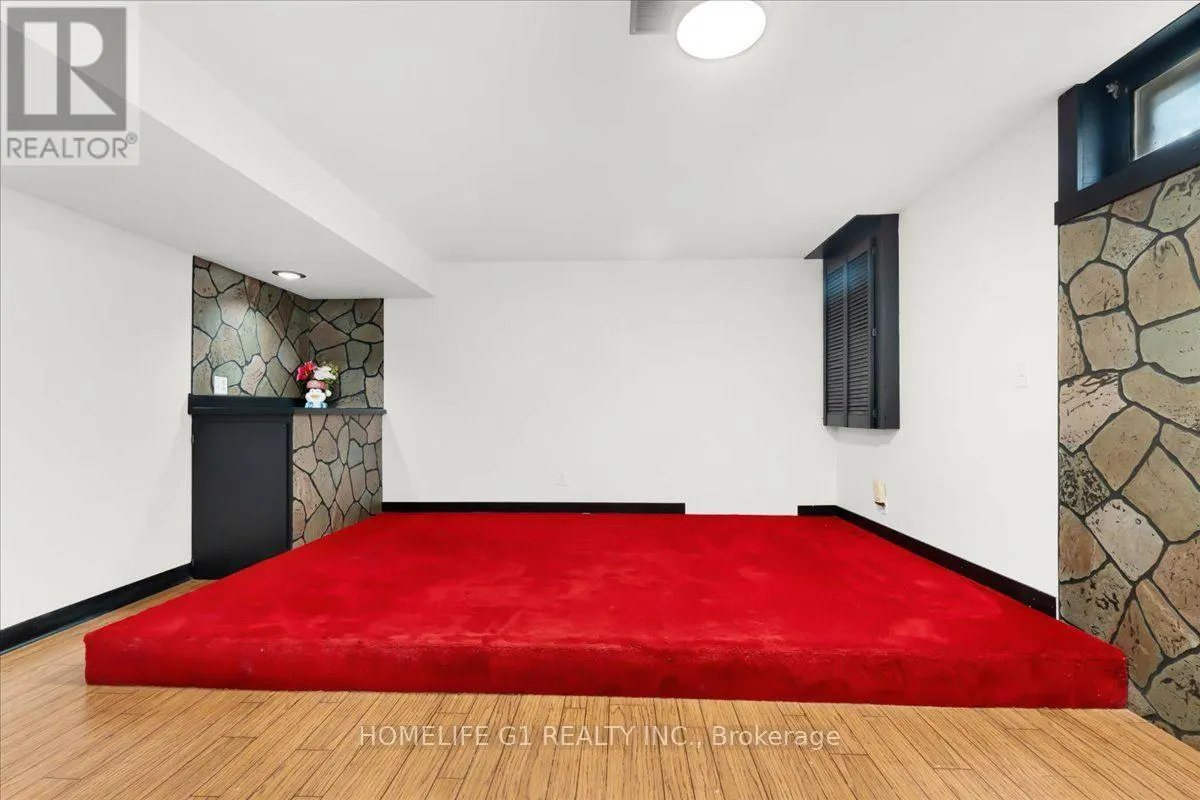 19 MILTON AVENUE W