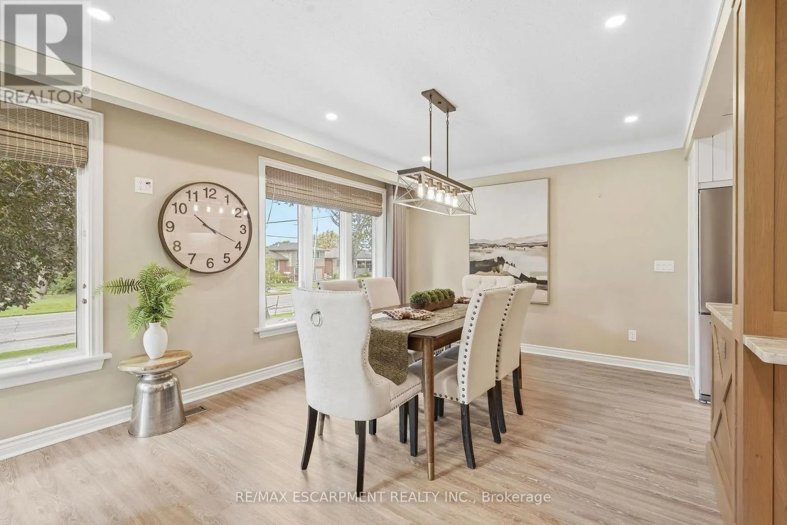 39 ROSEMOUNT AVENUE