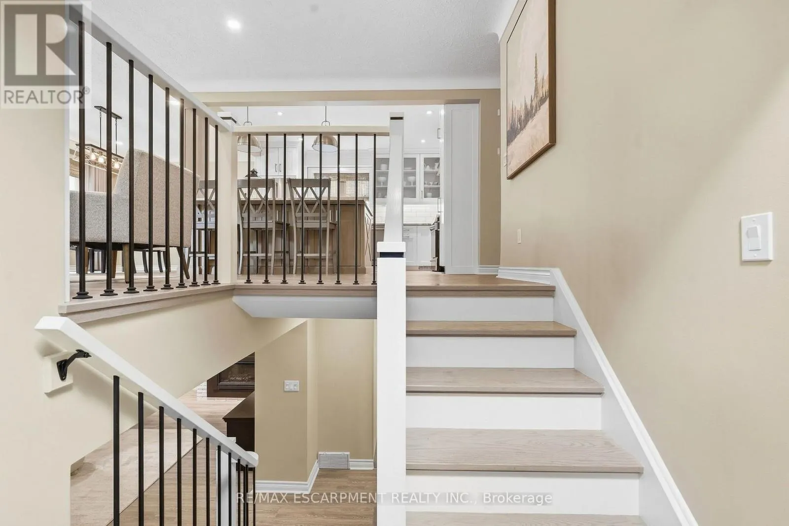 39 ROSEMOUNT AVENUE