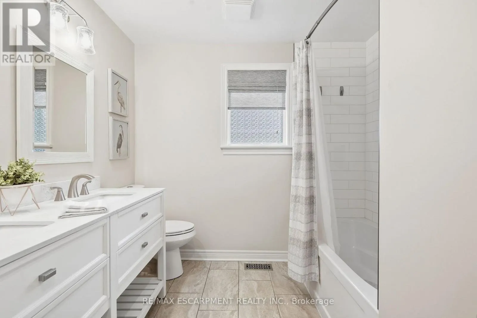 39 ROSEMOUNT AVENUE