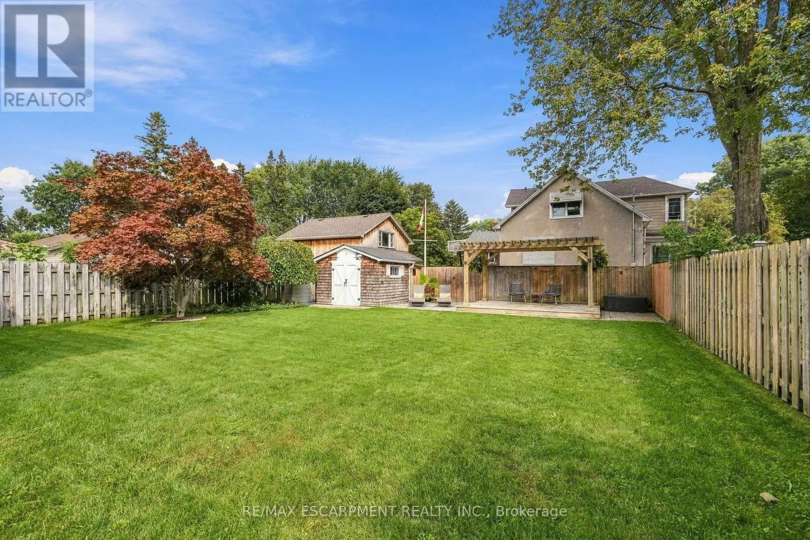 39 ROSEMOUNT AVENUE