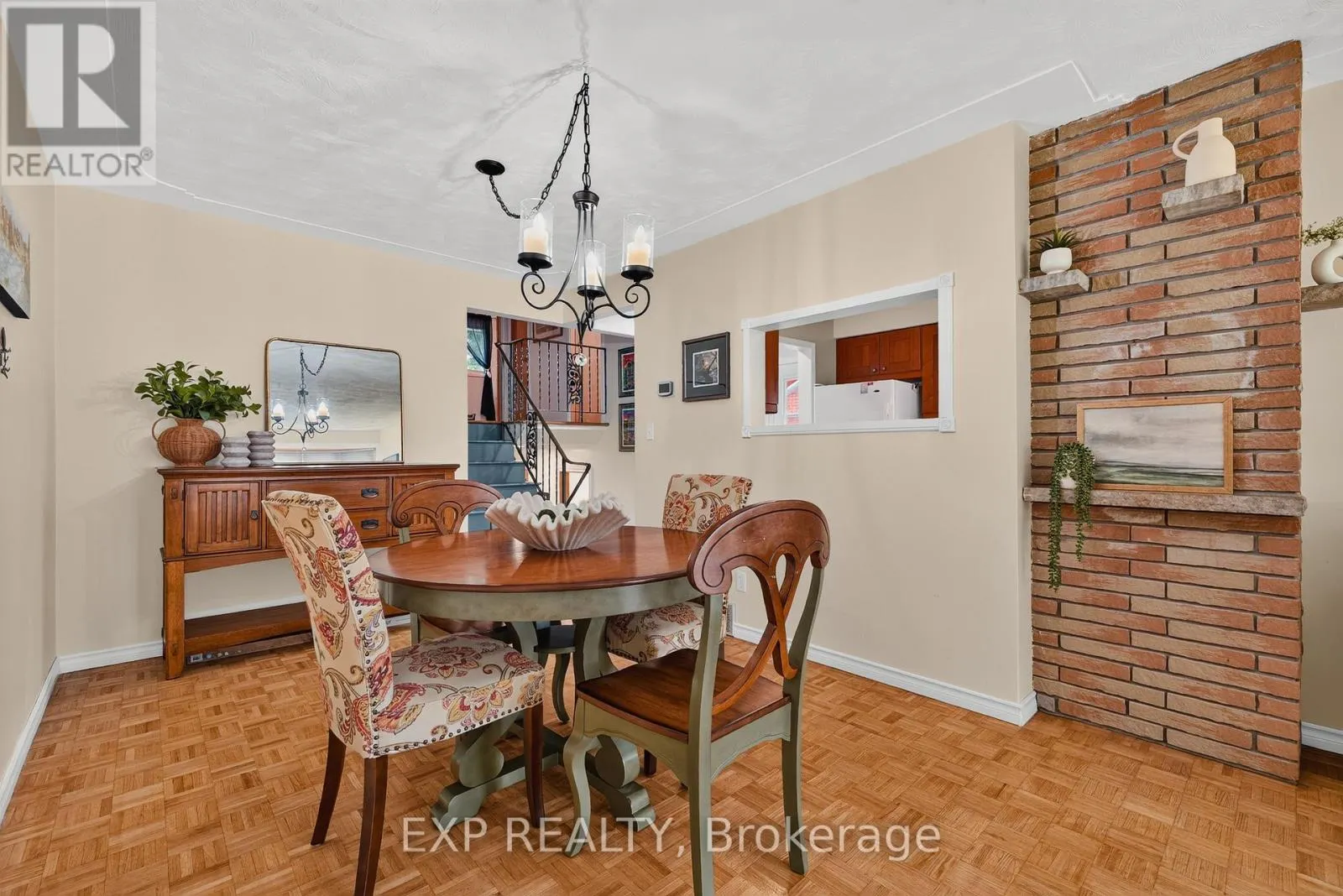 1393 PINEVIEW AVENUE