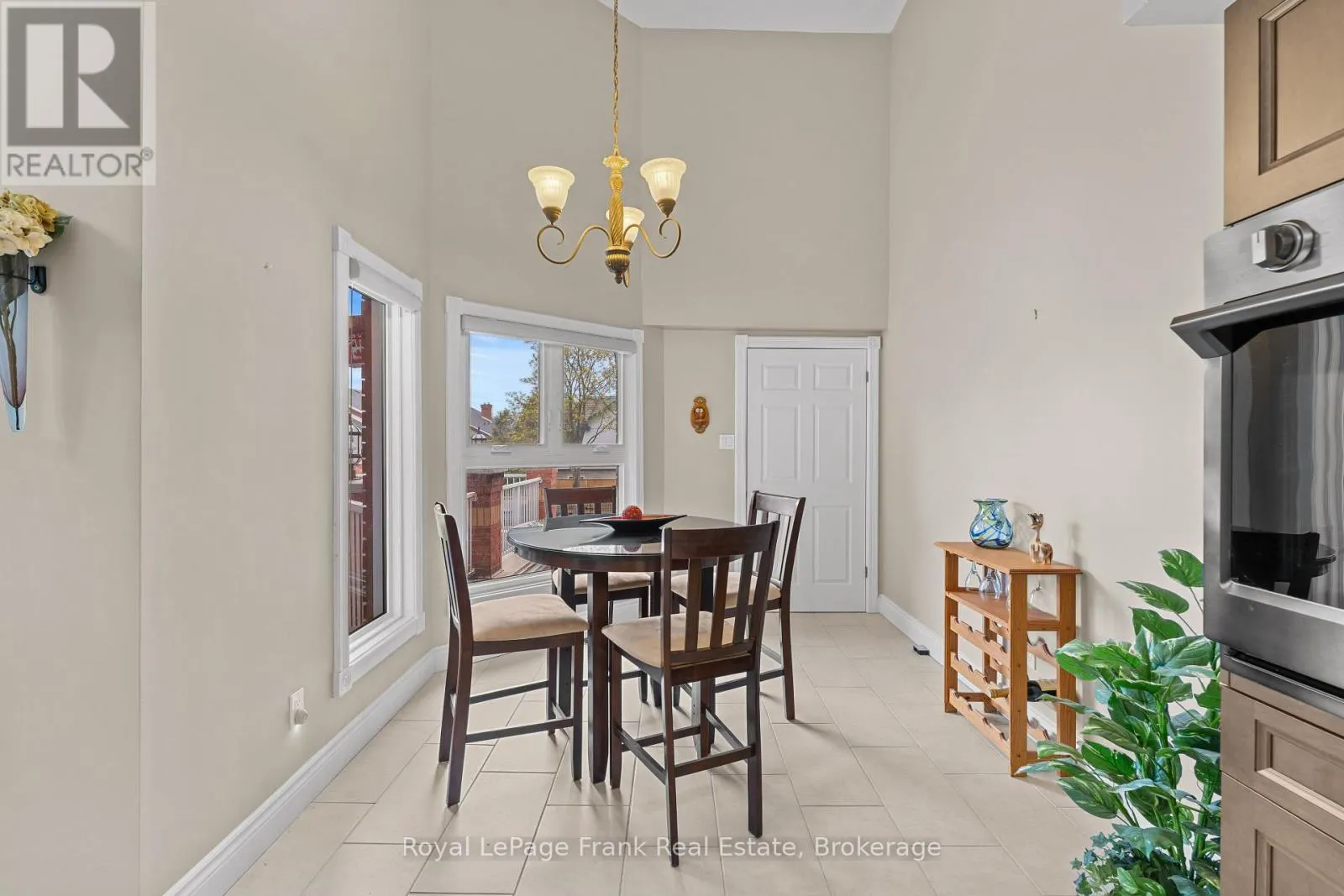 403 - 1 SHERWOOD STREET #403