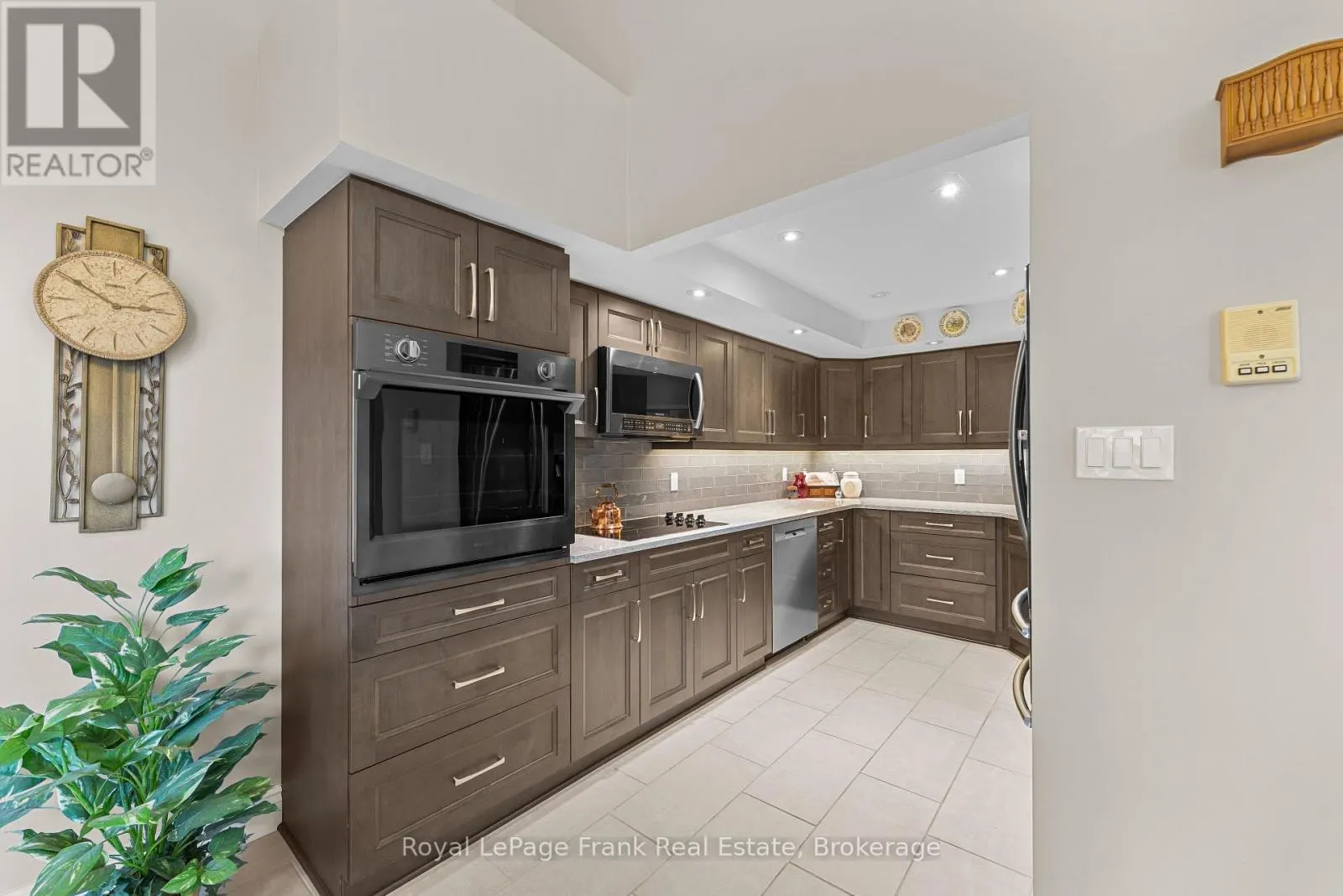 403 - 1 SHERWOOD STREET #403
