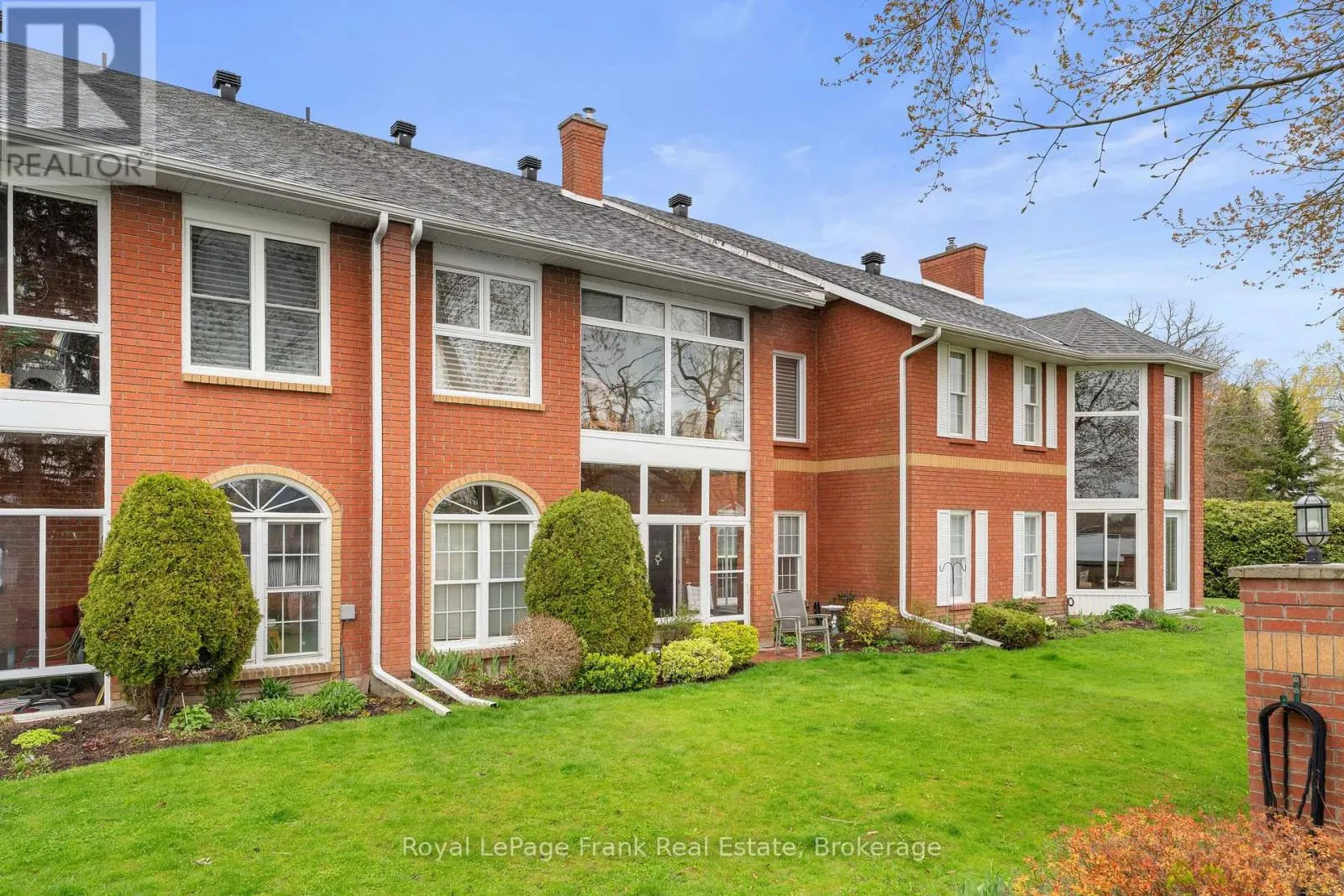 403 - 1 SHERWOOD STREET #403