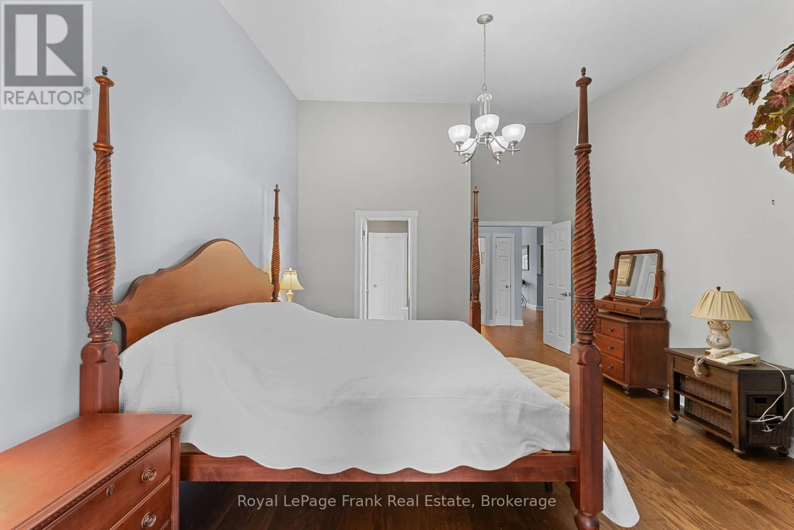 403 - 1 SHERWOOD STREET #403