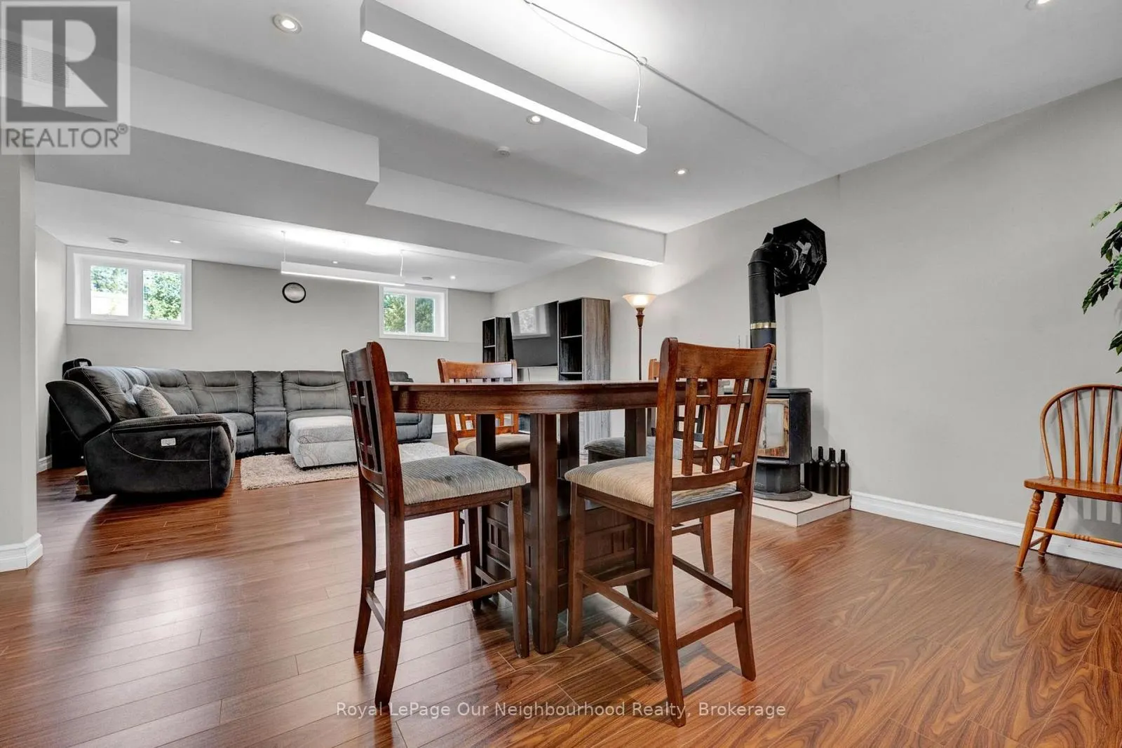 78 PONTYPOOL ROAD