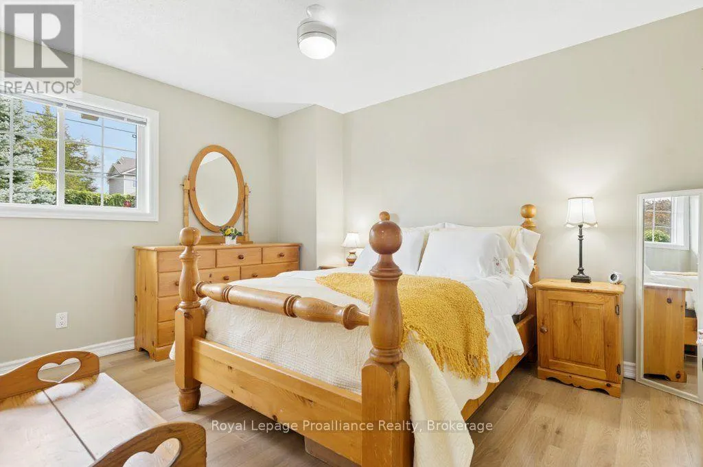 20 - 351 CANNIFTON ROAD N #20