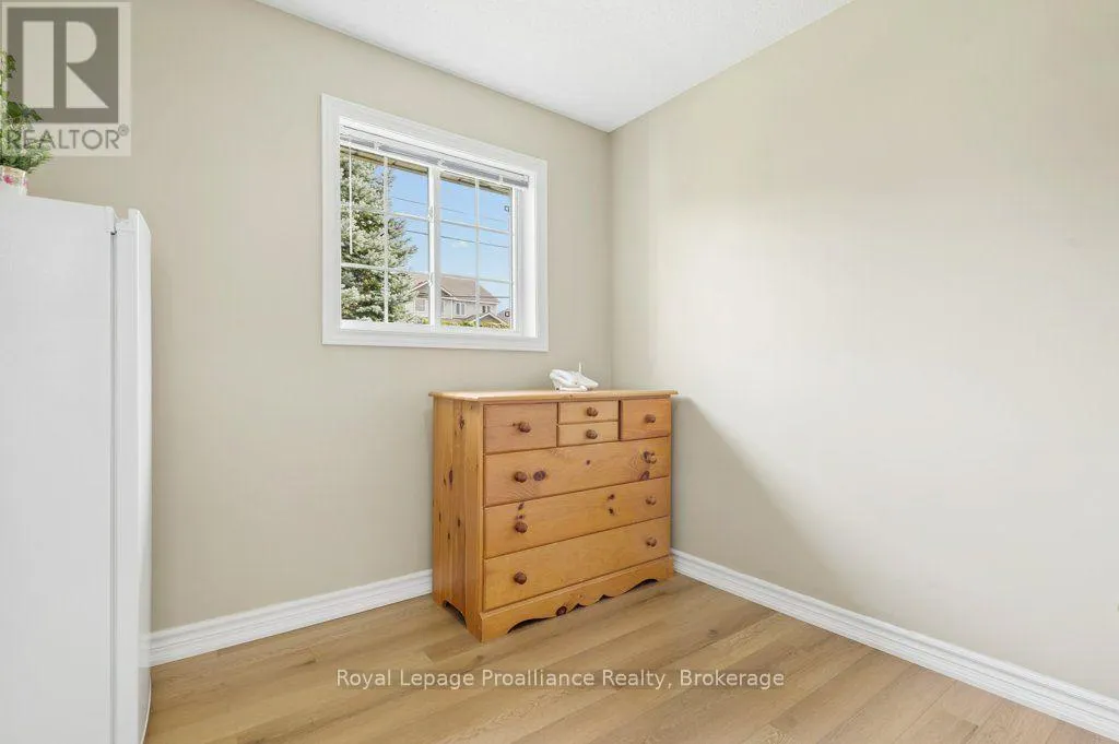 20 - 351 CANNIFTON ROAD N #20